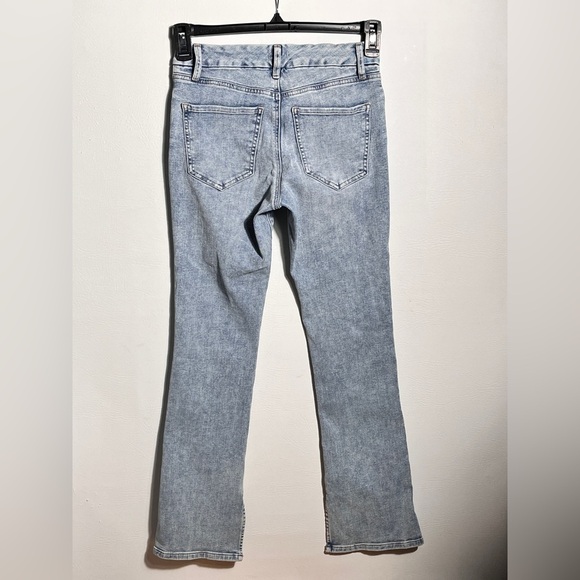 Express Mid Rise Medium Wash Skyscraper Ultrahyperstretch Jeans 0 2 4 Short - Picture 4 of 13